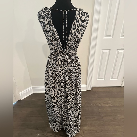 America & Beyond Maxi Beach Cover up - Picture 8 of 9